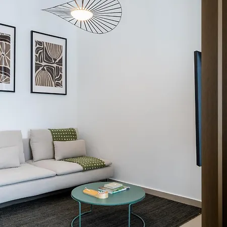 Dyo - A New Gem In Old Town Apartment *